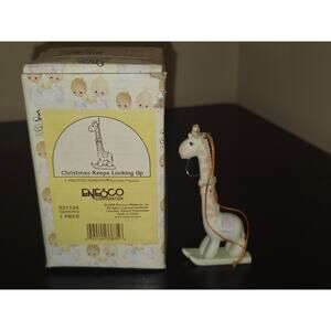 Precious Moments Christmas Keeps Looking Up Giraffe Ornament Enesco 521124